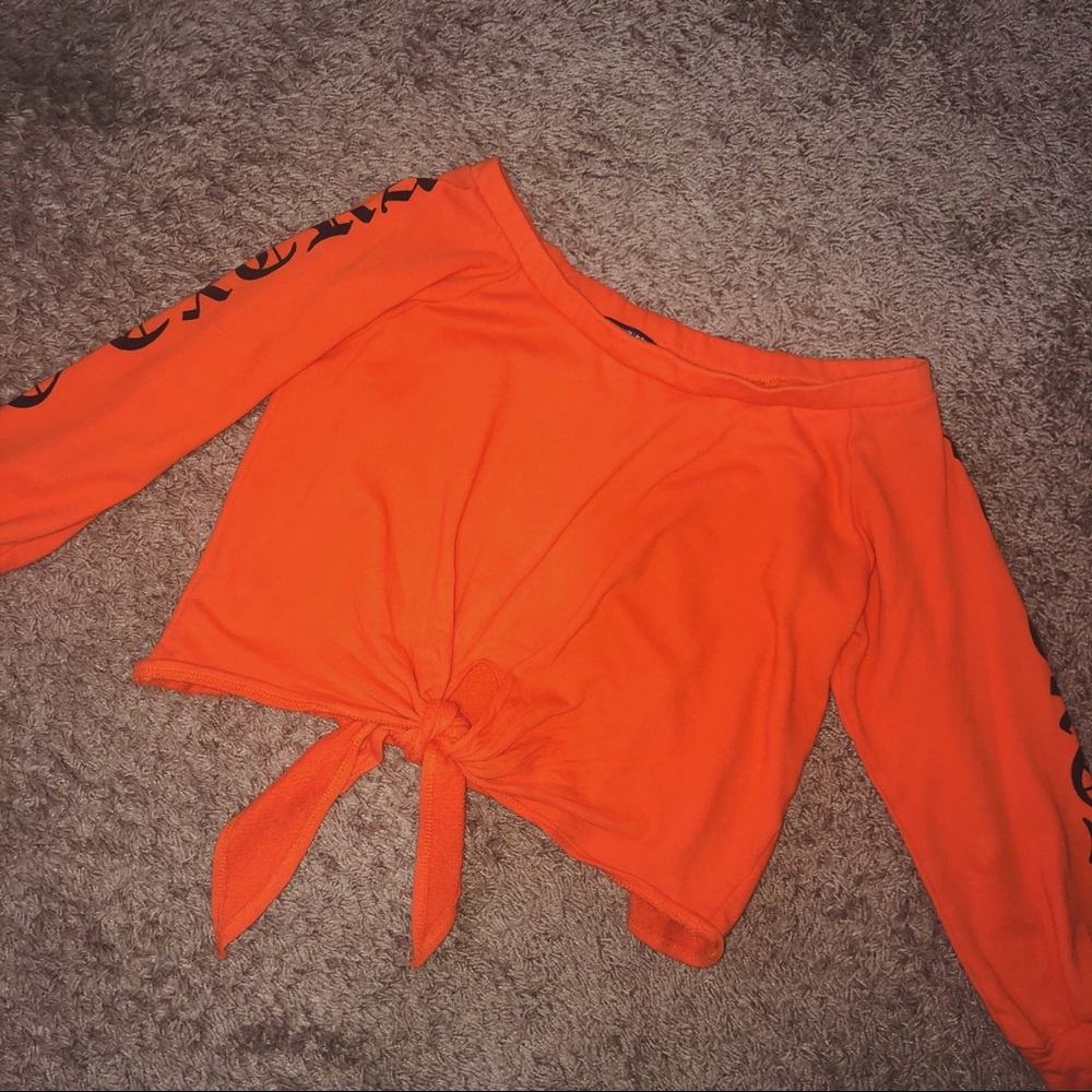 Sweatshirt
